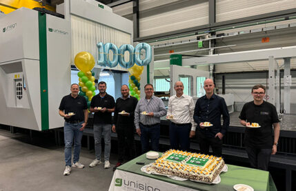 Celebration 1000 Unisign CNC machine